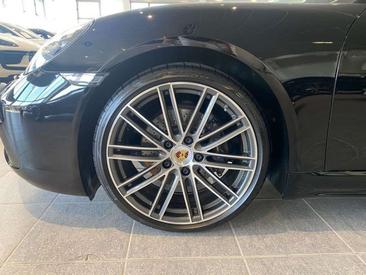 Porsche 718 Cayman — photo 13