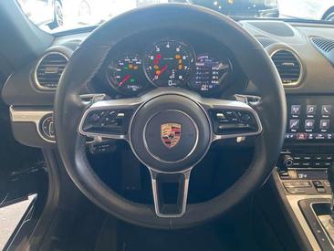 Porsche 718 Cayman — photo 14