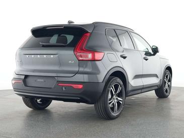 Volvo XC40 B4 — photo 2