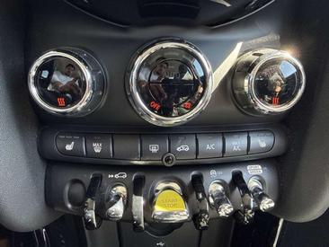 Mini 3 Portes Berline Cooper SE — photo 12