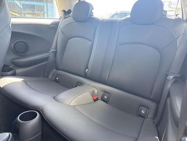 Mini 3 Portes Berline Cooper SE — photo 13