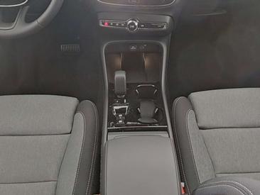 Volvo XC40 B4 — photo 6