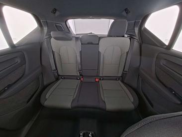 Volvo XC40 B4 — photo 7