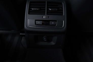 Audi RS4 Avant — photo 49