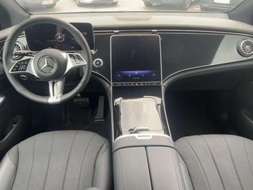 Mercedes EQE SUV 350+ Star Edition — photo 4