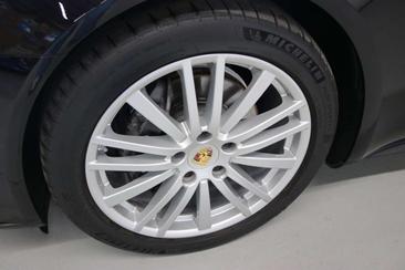 Porsche Panamera — photo 4