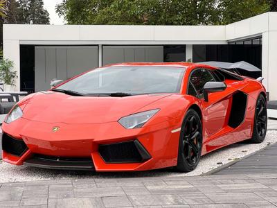 Lamborghini Aventador LP 700-4