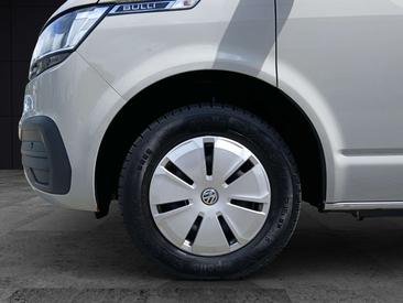 Volkswagen Multivan Van 2.0 TDI — photo 8