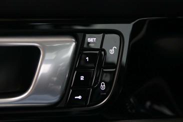 Porsche Panamera — photo 20