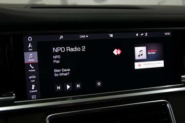 Porsche Panamera — photo 25