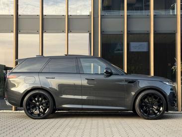 Land Rover Range Rover Sport P550e — photo 11