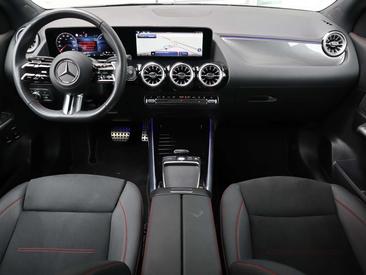 Mercedes GLA 250e — photo 12