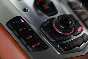 Lamborghini Aventador S — photo 20