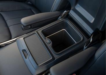 Land Rover Range Rover Sport P550e — photo 27