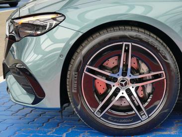 Mercedes Classe E Berline 300 E — photo 22