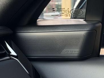 Land Rover Range Rover Sport P550e — photo 25
