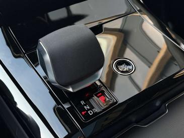 Land Rover Range Rover Sport P550e — photo 29