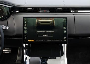 Land Rover Range Rover Sport P550e — photo 35