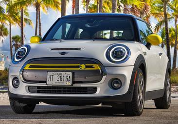 Mini 3 Portes Berline Cooper SE — photo 6