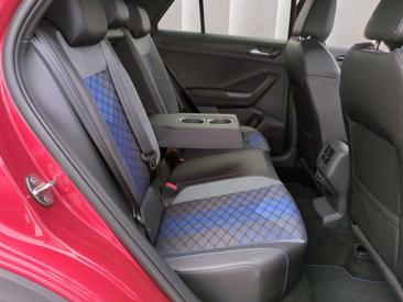Volkswagen T-Roc R 4Motion — photo 8