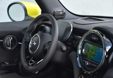 Mini 3 Portes Berline Cooper SE — photo 20