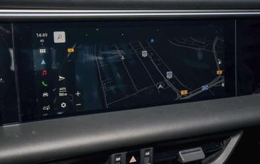 Porsche Macan Electric — photo 17