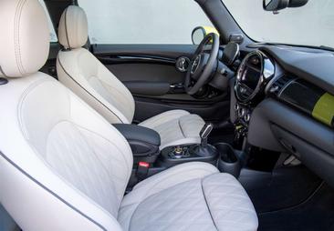 Mini 3 Portes Berline Cooper SE — photo 22