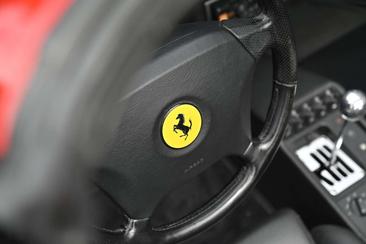 Ferrari F355 Berlinetta — photo 34