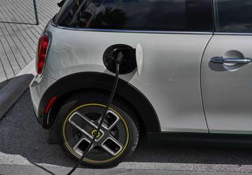 Mini 3 Portes Berline Cooper SE — photo 39
