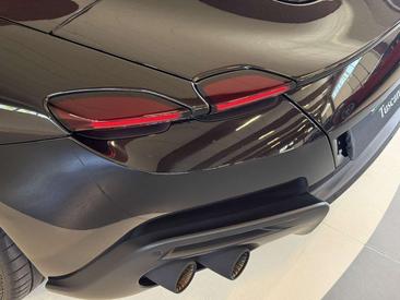 Ferrari Roma Spider — photo 16
