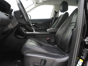 Land Rover Range Rover Evoque P300e — photo 14