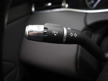 Land Rover Range Rover Evoque P300e — photo 19