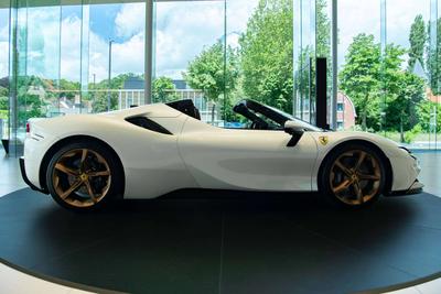 Ferrari SF90 Spider