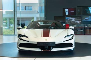 Ferrari SF90 Spider — photo 4