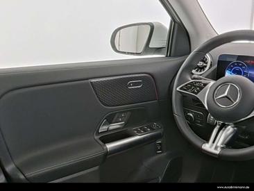 Mercedes EQA 250 — photo 8