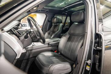Land Rover Range Rover P550e — photo 26