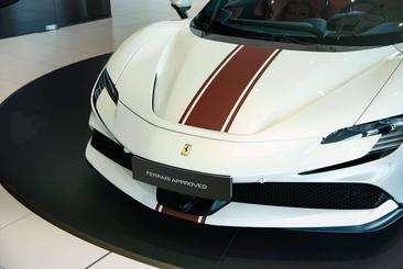 Ferrari SF90 Spider — photo 11