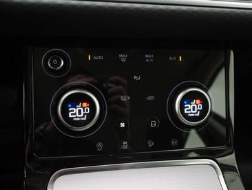 Land Rover Range Rover Evoque P300e — photo 30