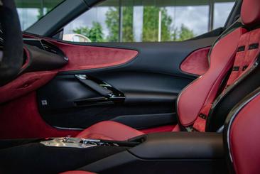 Ferrari SF90 Spider — photo 20
