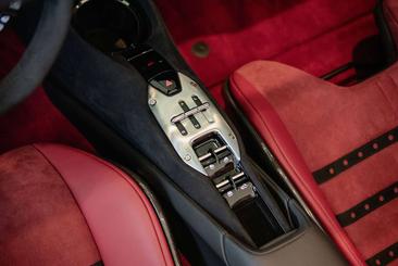 Ferrari SF90 Spider — photo 22