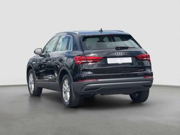 Audi Q3 35 TDI — photo 11