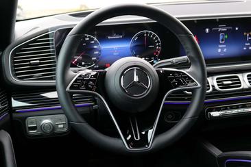 Mercedes GLE 400 E — photo 11