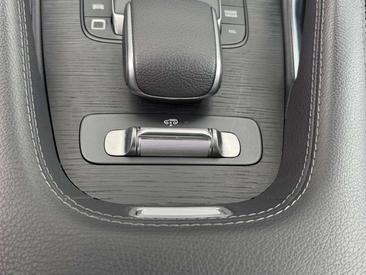 Mercedes GLE 400 E — photo 31