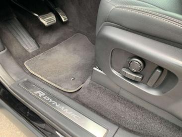Land Rover Discovery D250 — photo 14
