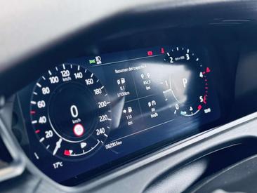Land Rover Range Rover Velar D200 — photo 17