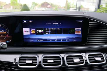 Mercedes GLE 400 E — photo 22