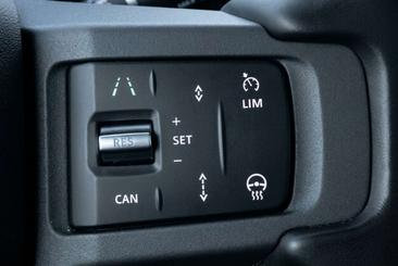 Land Rover Defender 130 D300 MHEV — photo 23