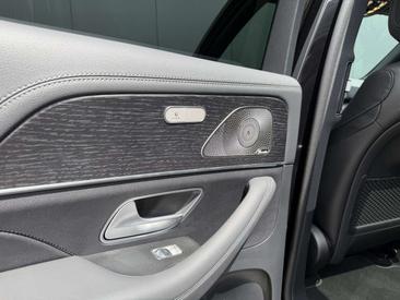 Mercedes GLE 400 E — photo 49