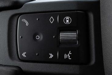 Land Rover Defender 130 D300 MHEV — photo 24