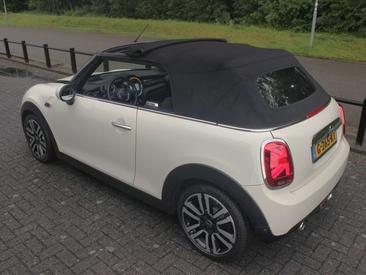 Mini Cabrio Chili One — photo 9